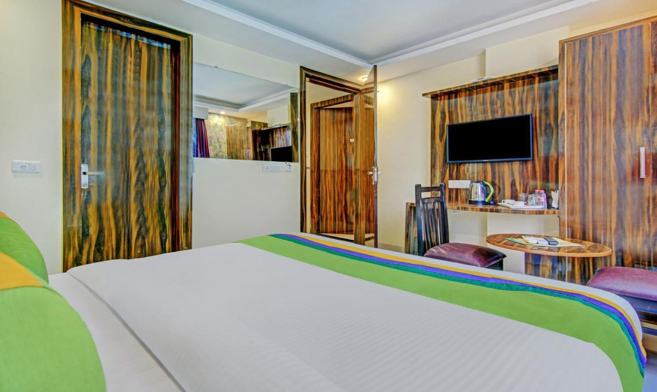 Treebo Trend Smart Signature New Delhi Ngoại thất bức ảnh