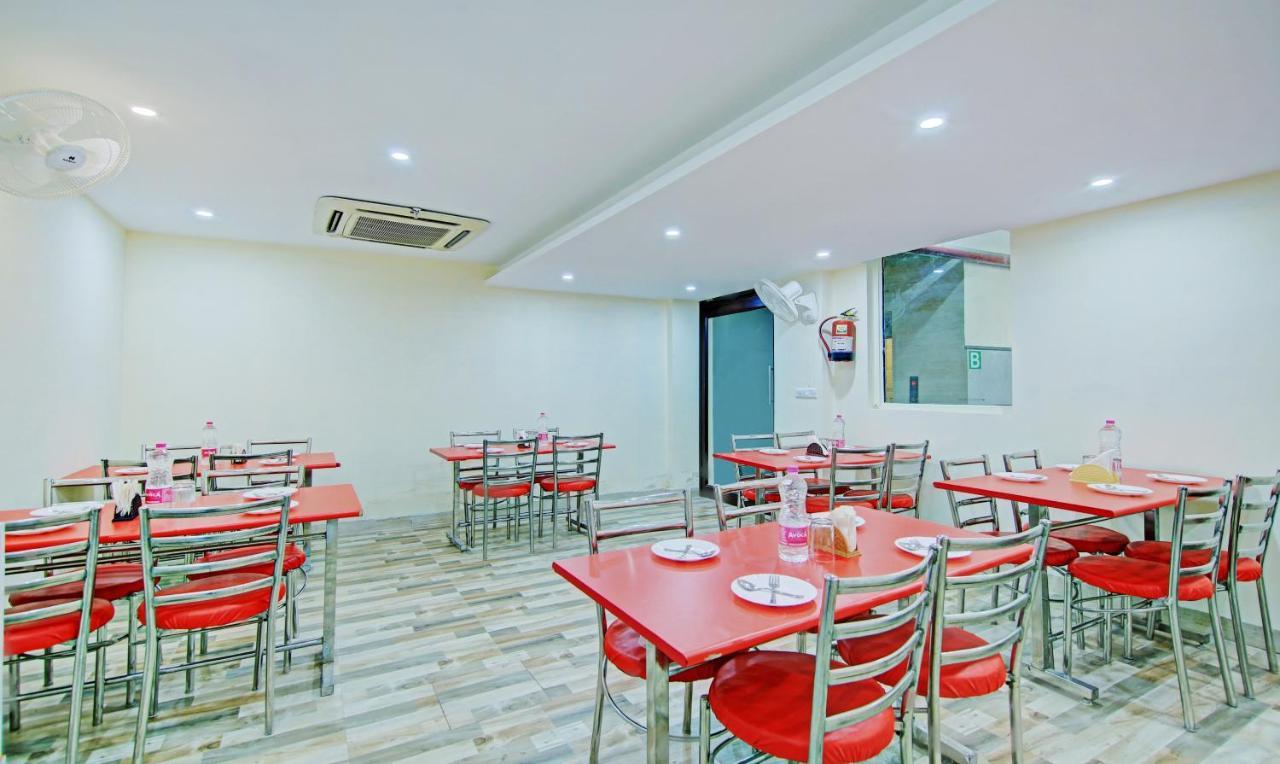 Treebo Trend Smart Signature New Delhi Ngoại thất bức ảnh